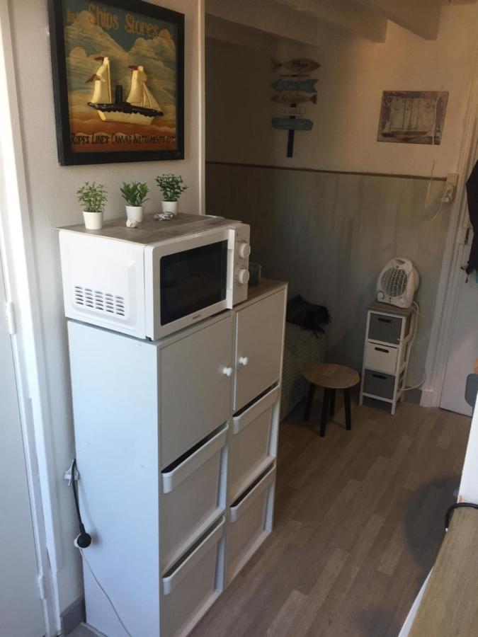 Studette Tiny House De L Eglise 12 M2 Apartment Ault Exterior photo